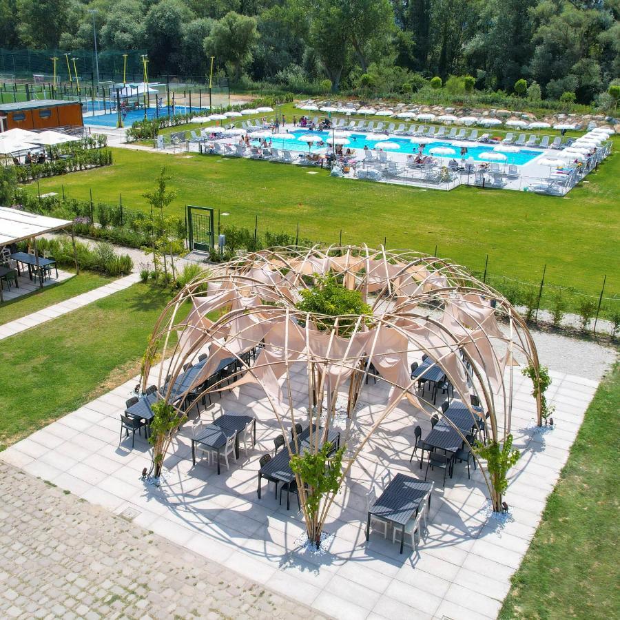 Moretti Village - B&B チヴィタノーヴァ・マルケ エクステリア 写真