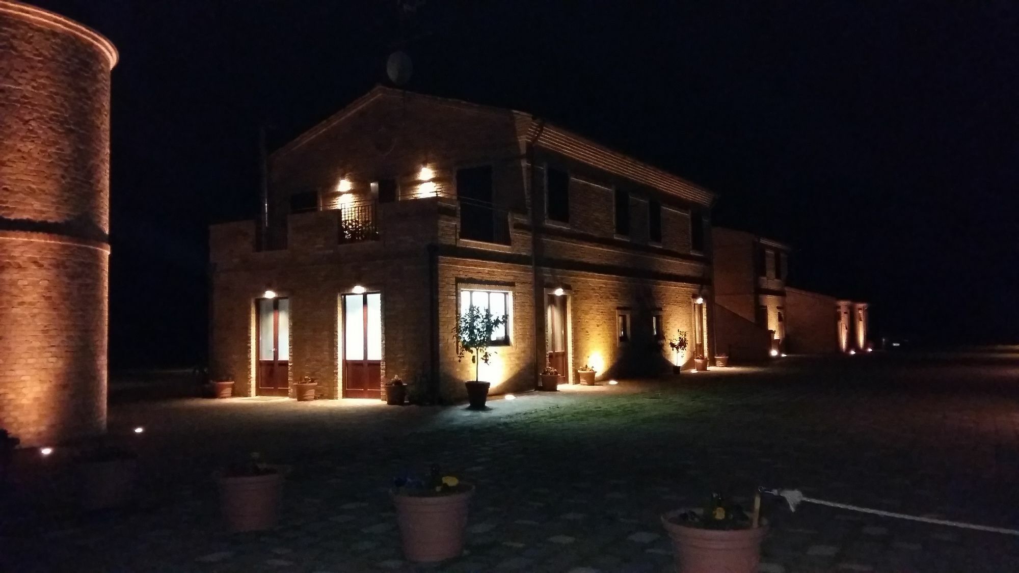Moretti Village - B&B チヴィタノーヴァ・マルケ エクステリア 写真
